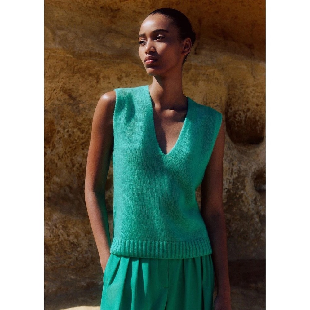 ME+EM Merino Cashmere Silk V-Neck Sweater Vest Turquoise Green Small Cute Chic